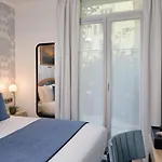 Romantic & 4*