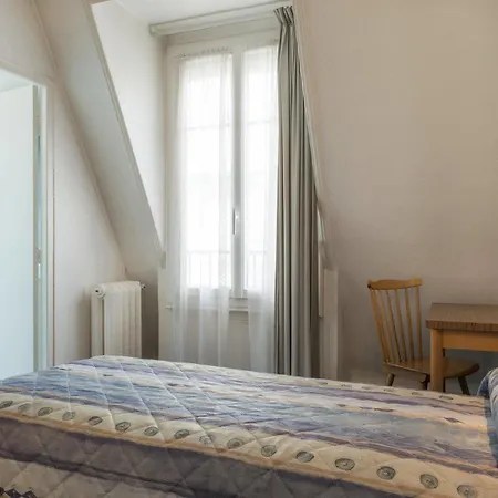 Romantic & Ξενοδοχείο 4*