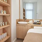 Romantic & Ξενοδοχείο 4*