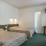 Romantic & 4*