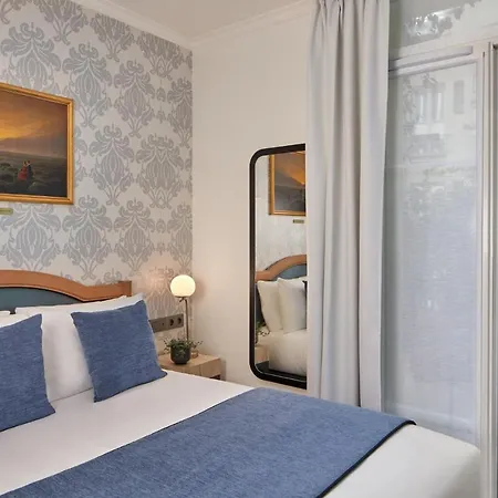 Romantic & Hotel Paříž