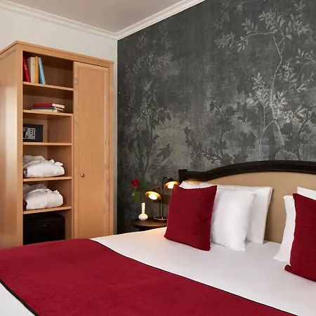 Romantic & מלון 4*