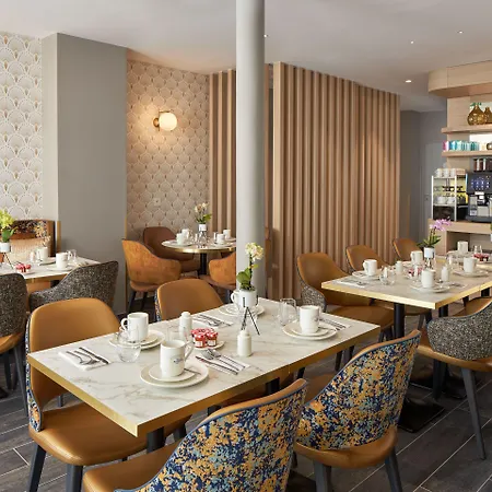 Отель Romantic & 4*