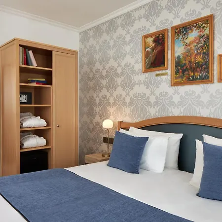 Romantic & 4* Paříž